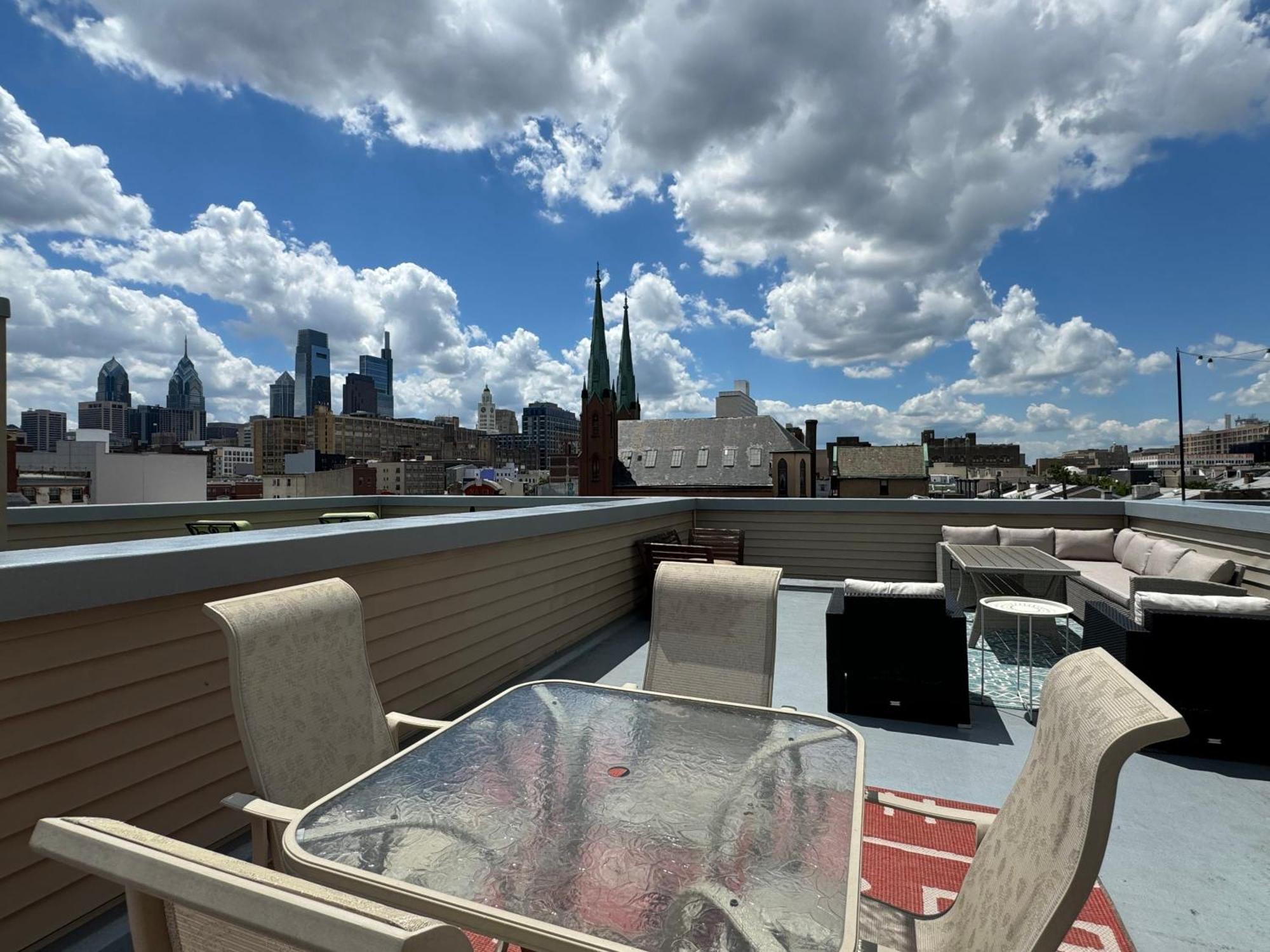 Brand New Dbl Unit Roofdeck Outdoor Patio